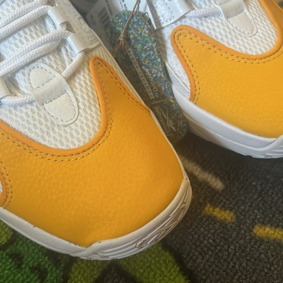 Reebok - Picture 6 of 9